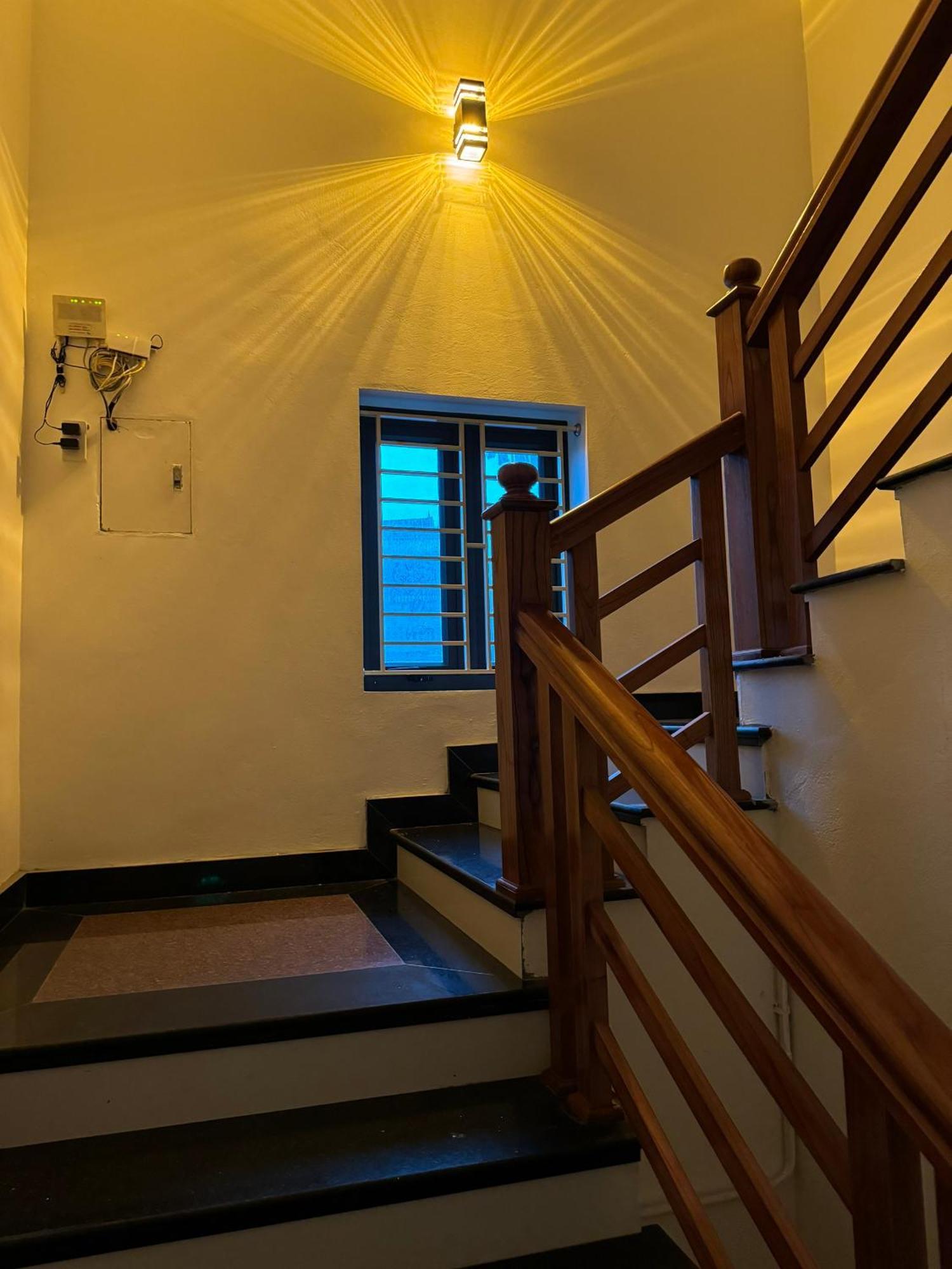 Hotel Minh Thang Nho Quan Экстерьер фото
